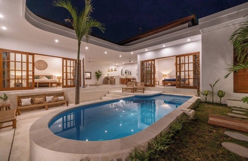 Pererenan House | "BIARI" Modern & Luxurious 3BR - Canggu Beach