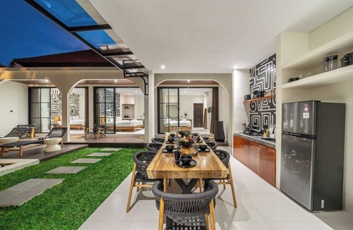 Umalas Villa | Brand NEW Villa+Amazing Jungle View+Huge Pool+4BDR