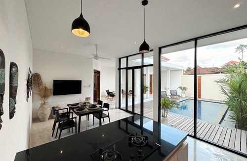 Umalas Villa | Brand NEW Private Villa, Huge Pool, Beach Access