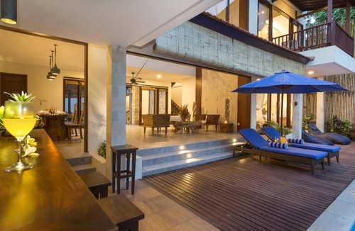 Melayang Villa | Breathtaking View in Ubud Tranquil 3BR Luxury Villa