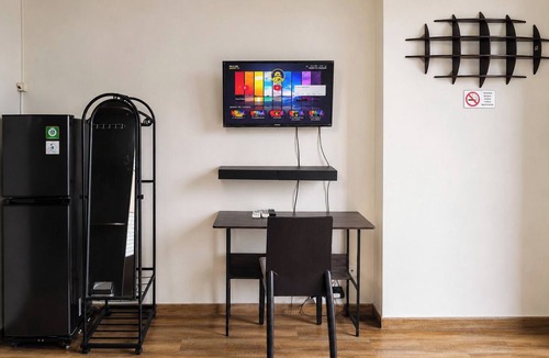 Balikpapan Apartment | Bright And Restful Studio At Apartment Tamansari Skylounge Balikpapan