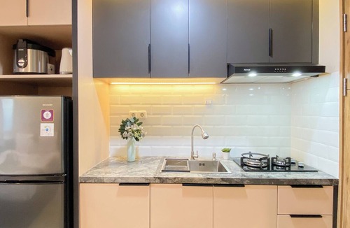 Duren Sawit Apartment | Bright And Warm Studio Room At Apartment Lrt City Jatibening