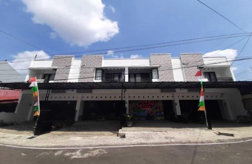 Purwokerto Hotel | Capital O 94246 Rose 50 Homestay