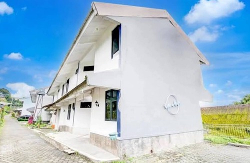 Cipanas Hotel | Capital O Cipanas Residence (Villa Agape)