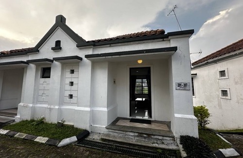 Setiabudi House | Casa D'Ladera Bandung Standard Twin
