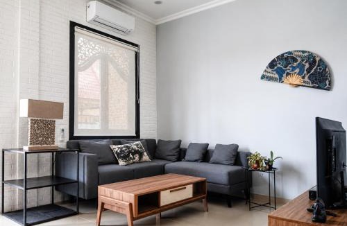 Prambanan House | Casa Kusuma