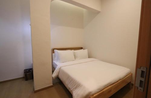 Lubuk Baja House | Casabella 3BR 302, Walk 5 min to Grand Batam Mall