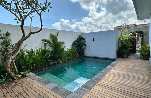 Mengwi Villa | Charming 2-bedroom villa with WiFi, AC in delightful Badung