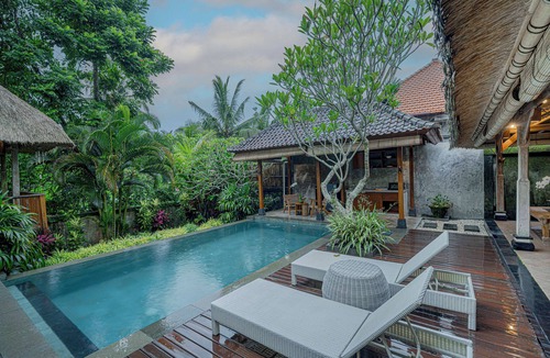 Sambahan Villa | Charming Tropical Villa for Couple and Honeymooner