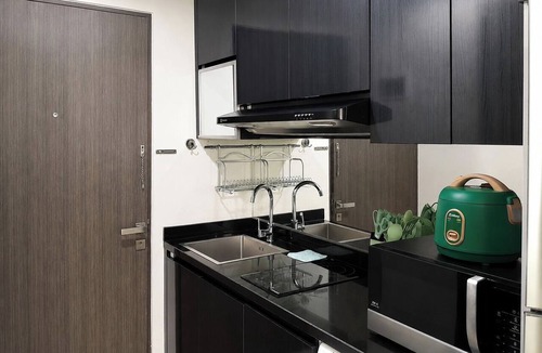 Balikpapan Apartment | Chic Studio Room At Apartment Tamansari Skylounge Balikpapan