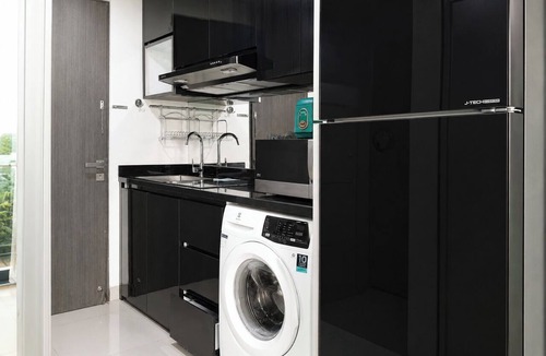 Balikpapan Apartment | Chic Studio Room At Apartment Tamansari Skylounge Balikpapan