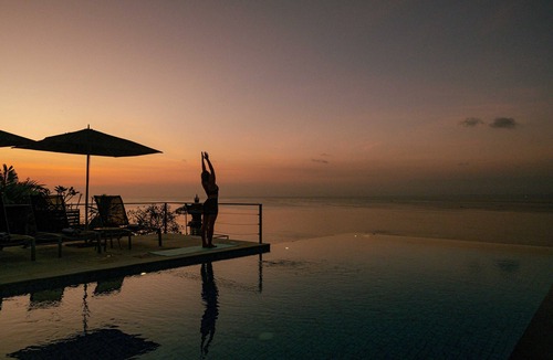 Uluwatu Villa | Cliffside Luxury Villa with Infinity Pool & Panoramic Ocean Views