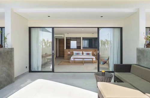 Penida Island Hotel | Clifftop Ocean View Suite with Private Balcony, Panoramic Sea Views & Island Sce