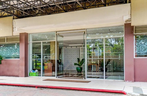 Bandung Hotel | Collection O 92643 Emerald Apartement By Tahha Hospitality