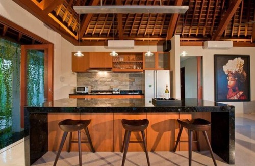 Batubelig Villa | Comfort Luxury 4BR Family Villa 200M Walk to Beach