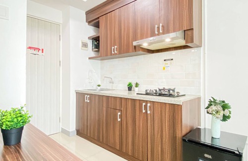 Pekayon Jaya Apartment | Comfortable And Minimalist Studio Room At Apartment Grand Kamala Lagoon