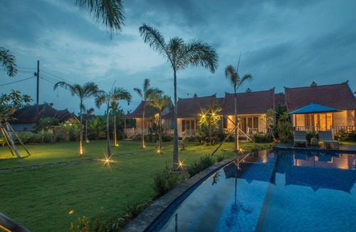Mushroom Bay Cottage | Comfortable Wooden Cottage in Lembongan, Walk Distance to Beach