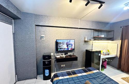 Pluit Apartment | Comfy Studio with Smart Tv&Fast Wifi @Baywalk Mall