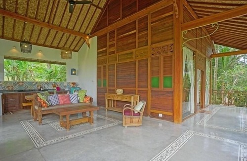 Kutuh Kaja Villa | Country Style Villa