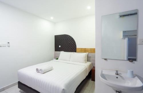 Pemecutan Kelod Hotel | Cove De Tinaya