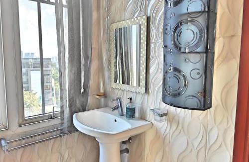 Menteng Apartment | Cozy 2BR 1 et Cikditiro Menteng Apt with Pool and Gym by 2ndHome