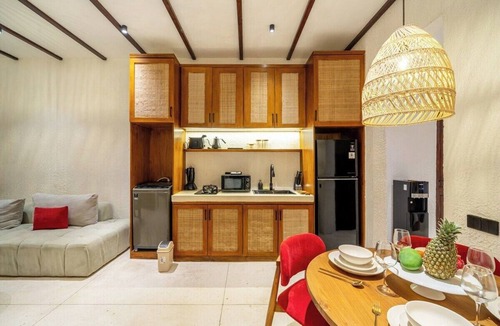 Penestanan House | Cozy 2BR Flat in Ubud's Centre w Pool & Kitchen