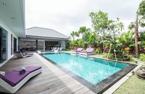 Sunset Road House | Cozy 4 BR Modern Villa in Seminyak, Large Pool, Perfect and Fantastic
