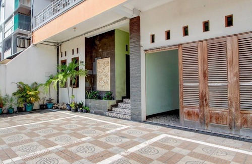 Gedongkiwo House | Cozy Double Escape W/Free WiFi and Parking