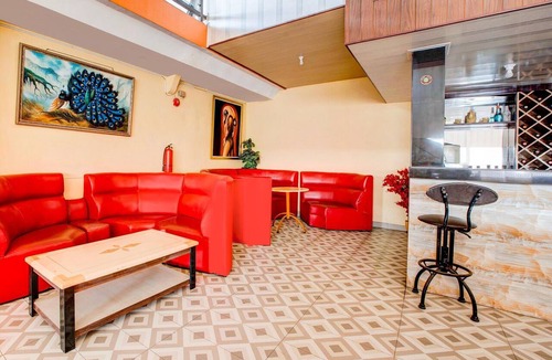 Batam House | Cozy Double Escape W/Free WiFi and Parking