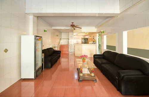 Makassar House | Cozy Double Escape W/Free WiFi and Parking