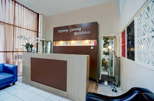 Surabaya House | Cozy Double Escape W/Free WiFi and Parking