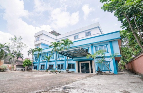Pekanbaru House | Cozy Twin Escape with Free WiFi and Parking