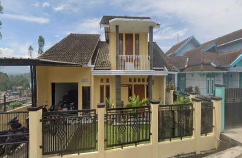 Pangalengan Villa | Cozzy Villa Family B