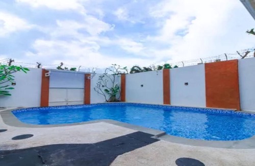 Oro Oro Ombo Villa | Cozzy Villa Gardenia