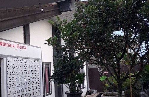 Megamendung Villa | Cozzy Villa Keumala