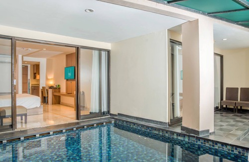 Raya Kuta Hotel | Cross Vibe Paasha Atelier Bali Kuta