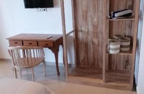 Tumbak Bayuh Bed & Breakfast | D'tegal Guest House (King Deluxe Room)
