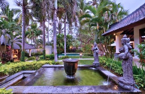 Blahbatuh Villa | Damian 4 BR Pool Villa Garden JU24