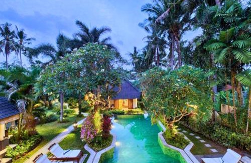 Blahbatuh Villa | Damian 4 BR Pool Villa Garden JU24