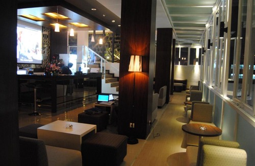 Bandung Hotel | Dbest Hotel Pasar Baru Bandung