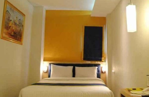Bandung Hotel | Dbest Hotel Pasar Baru Bandung