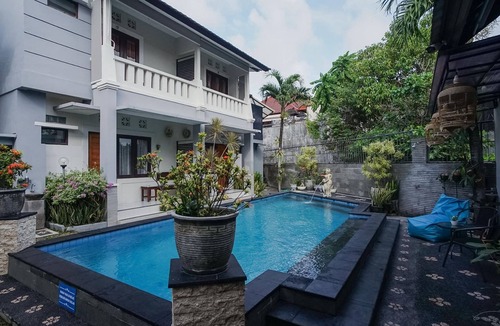 Renon Hotel | De Pavilla Homestay Bali