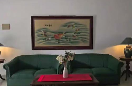 Kuningan House | Dekuningan Executive
