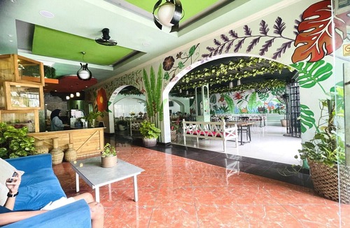 Makassar House | Deluxe Double Near Primaya Hospital