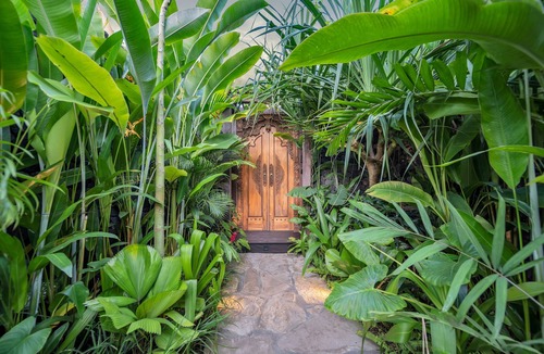 Tumbak Bayuh Hotel | Desa Hay Canggu