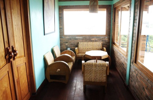 Watukarung Bed & Breakfast | Desa Limasan Retreat