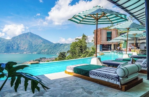 Kedisan Hotel | Desa Oculus