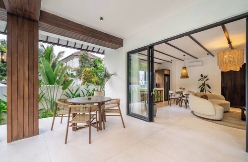 Penestanan Villa | Designer 3BR Stay in Ubud Pool Patio Garden