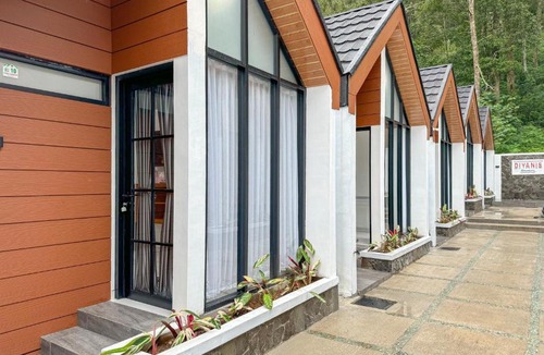 Hargomulyo Hotel | Diyanis Glamping Syariah Sekipan Tawangmangu Mitra RedDoorz