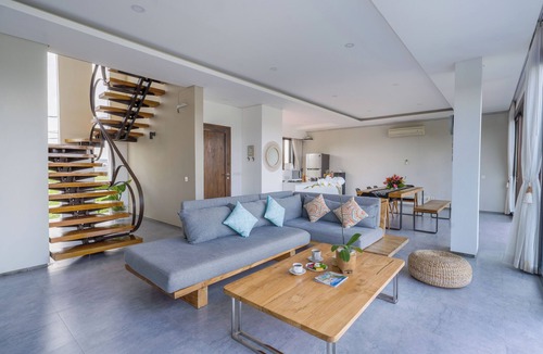 Kerobokan Villa | Elegant, 4-Bedroom Villa in Central Seminyak